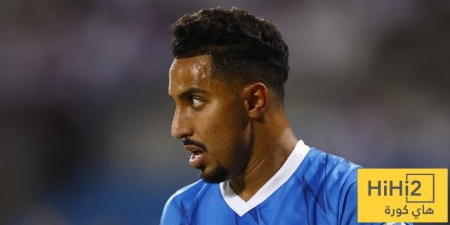 سالم الدوسري يقترب من تجديد عقده مع الهلال حتى 2027: مراسم توقيع تليق بقائد الزعيم سالم الدوسري يقترب من تجديد عقده مع الهلال حتى 2027: مراسم توقيع تليق بقائد الزعيم