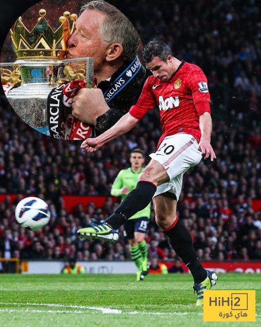 فان بيرسي.. ثلاثية خالدة تُهدي مانشستر يونايتد لقبه الأخير