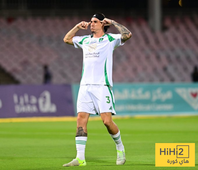 الإسم إيبانيز والمهنة رونالدو