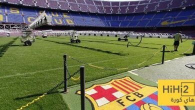 برشلونة يبدأ مرحلة تركيب العشب في كامب نو برشلونة يبدأ مرحلة تركيب العشب في كامب نو