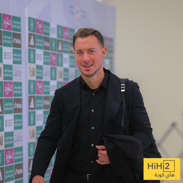 تخبط استثنائي لمدرب الاهلي امام الوحده